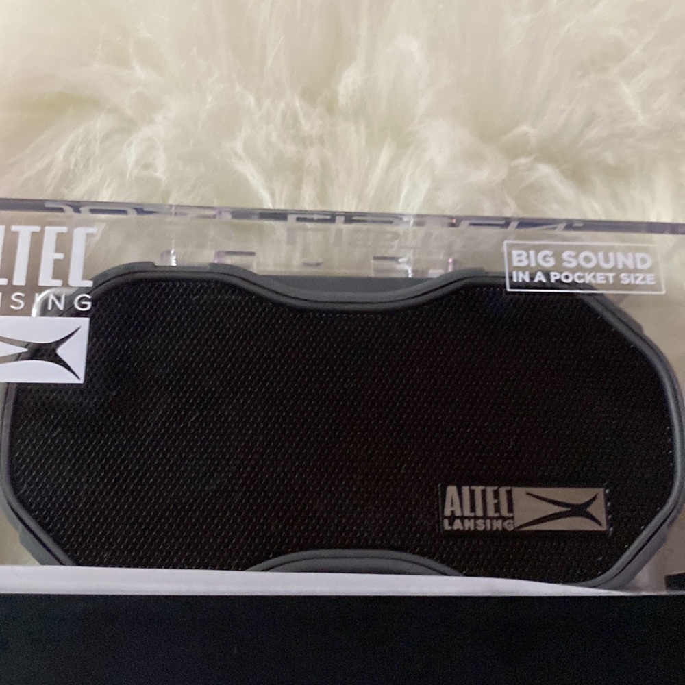 Altec Lansing - Picture 2 of 4